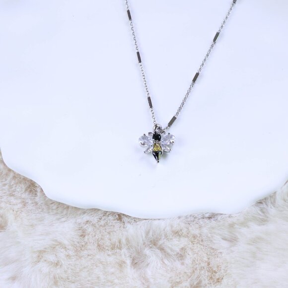 New Bee Crystal Silver Pendant Necklace - Picture 2 of 2